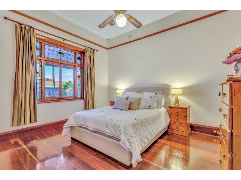 98 Strathfield Terrace, Largs North SA 5016