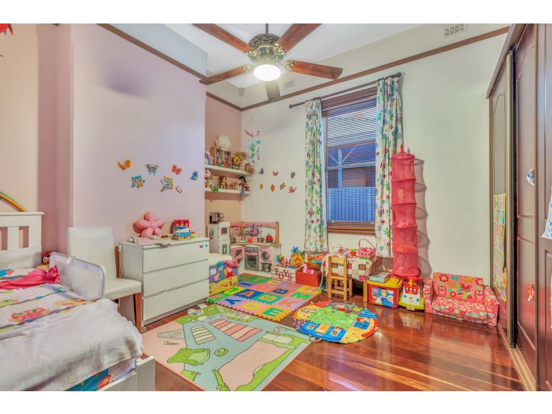 98 Strathfield Terrace, Largs North SA 5016