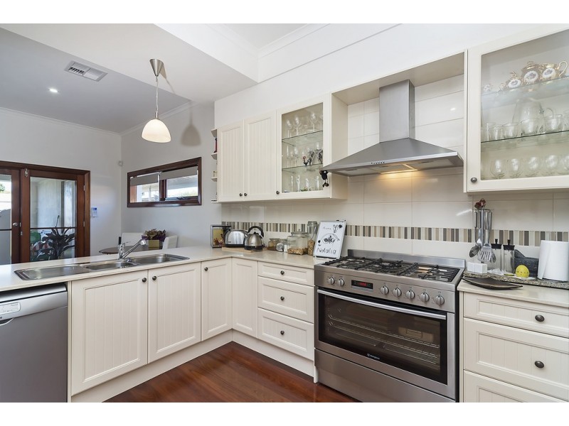 98 Strathfield Terrace, Largs North SA 5016