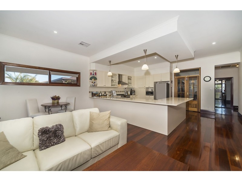 98 Strathfield Terrace, Largs North SA 5016