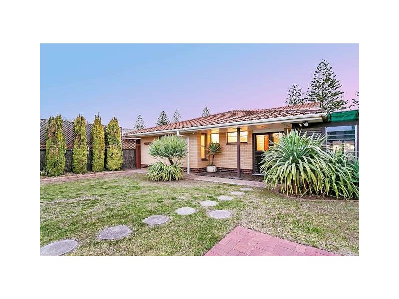 319 Lady Gowrie Drive, Taperoo SA 5017