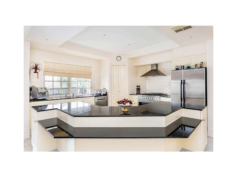 25 Hayes Court, West Lakes SA 5021