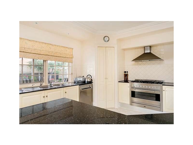 25 Hayes Court, West Lakes SA 5021