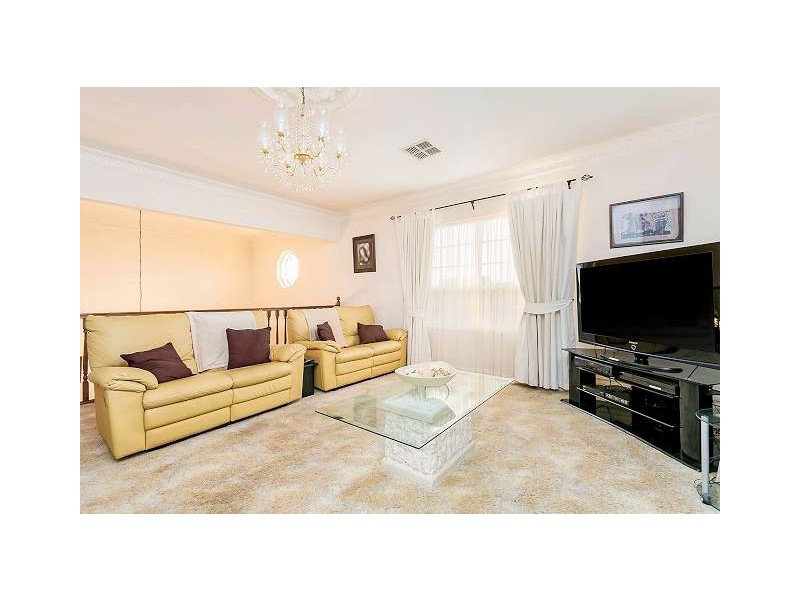 25 Hayes Court, West Lakes SA 5021