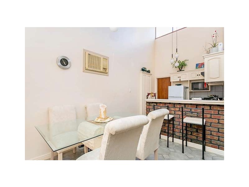 25 Hayes Court, West Lakes SA 5021