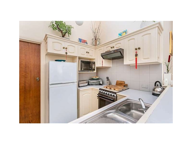 25 Hayes Court, West Lakes SA 5021