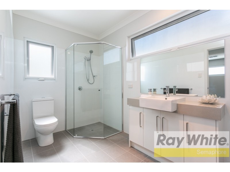 27 Third Avenue, Moana SA 5169