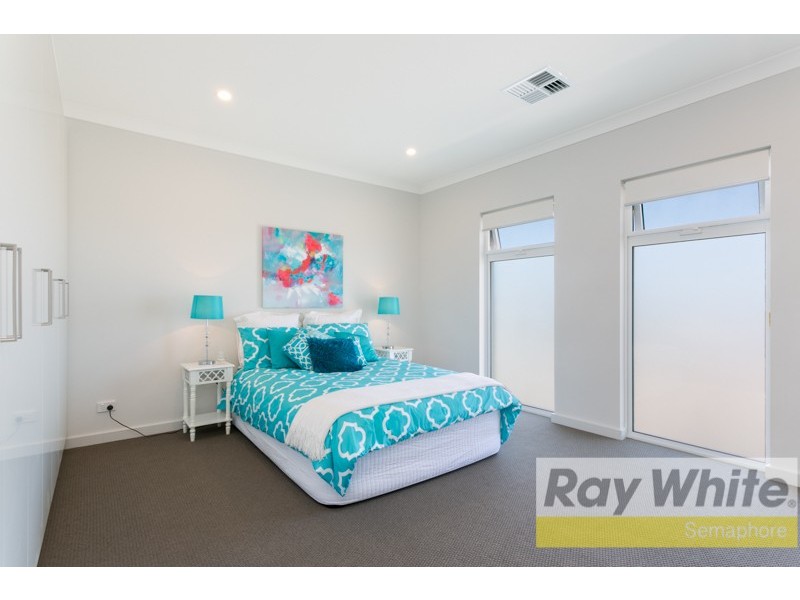 27 Third Avenue, Moana SA 5169