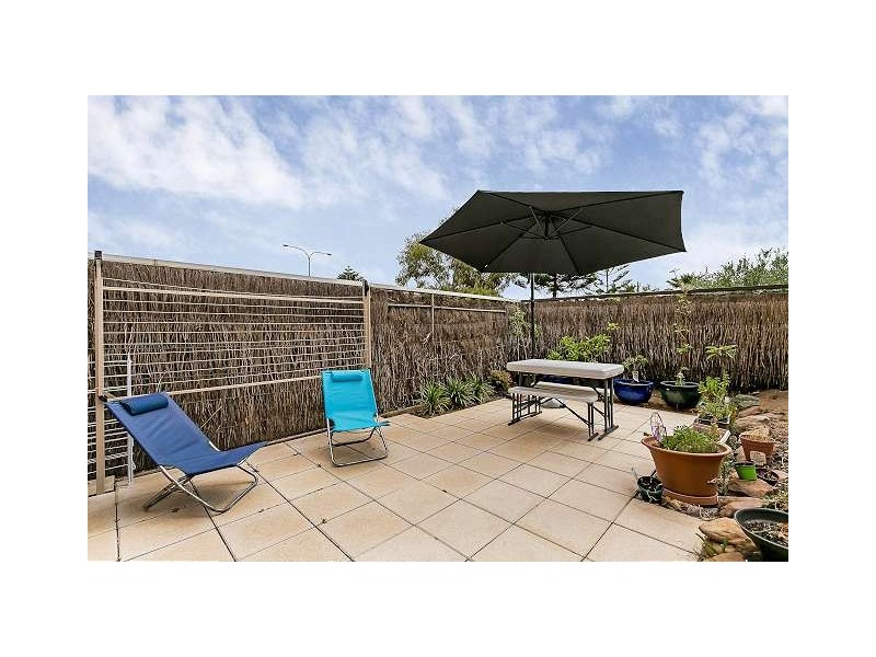 3/7 Sandpiper Place, West Lakes Shore SA 5020