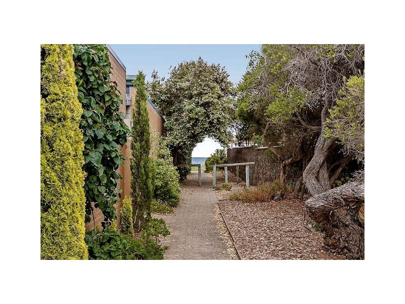 3/7 Sandpiper Place, West Lakes Shore SA 5020