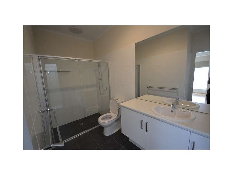 152 Strathfield Tce, Largs North SA 5016