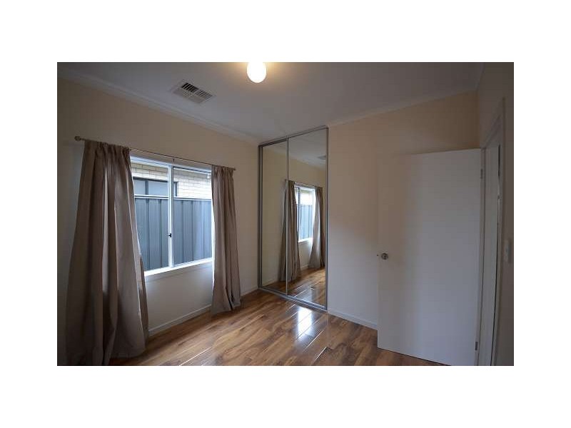 152 Strathfield Tce, Largs North SA 5016