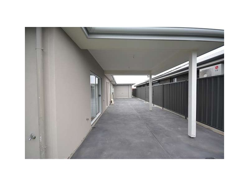 152 Strathfield Tce, Largs North SA 5016