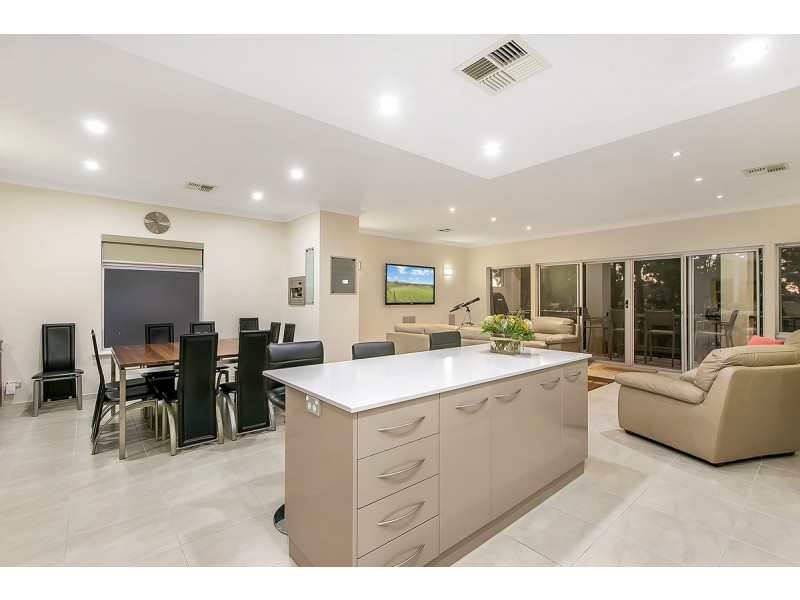 25A Pine Lodge Crescent, Grange SA 5022