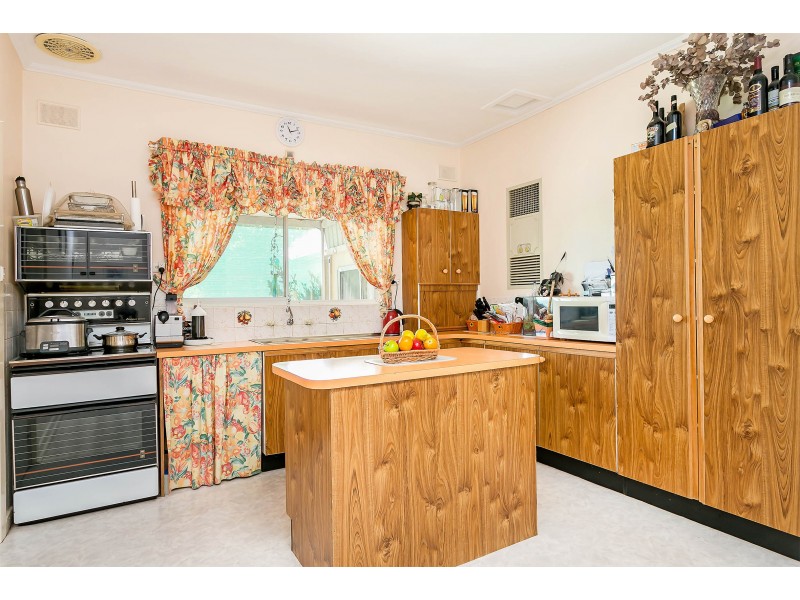 282 Military Road, Semaphore Park SA 5019