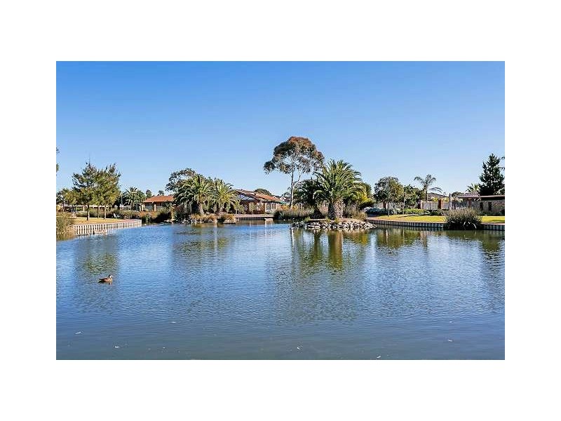 2/7 Moorea Court, West Lakes SA 5021
