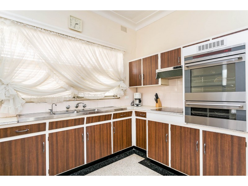 141 Hart Street, Glanville SA 5015