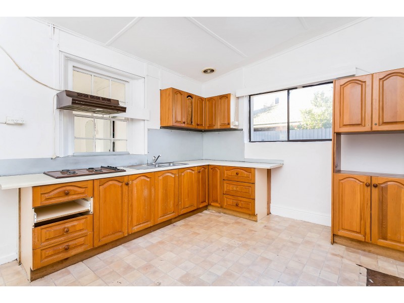 110 Carlisle Street, Glanville SA 5015