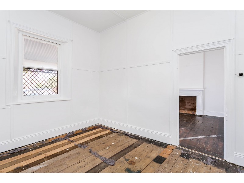 110 Carlisle Street, Glanville SA 5015