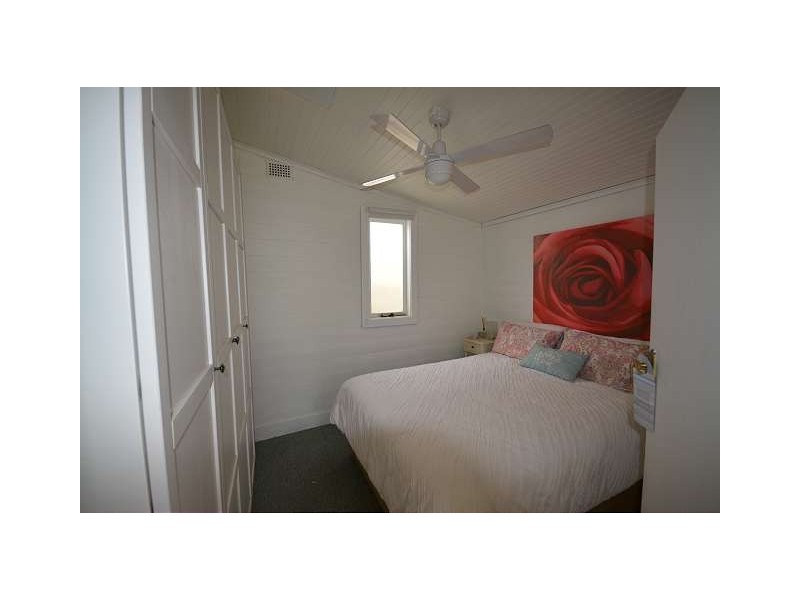 8 Sutherland Street, Glanville SA 5015