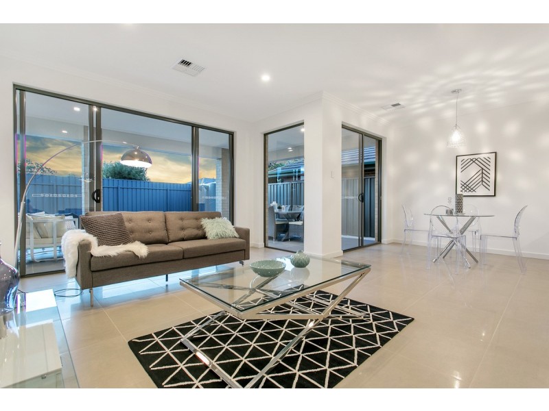 8A Wharfe Street, Woodville South SA 5011