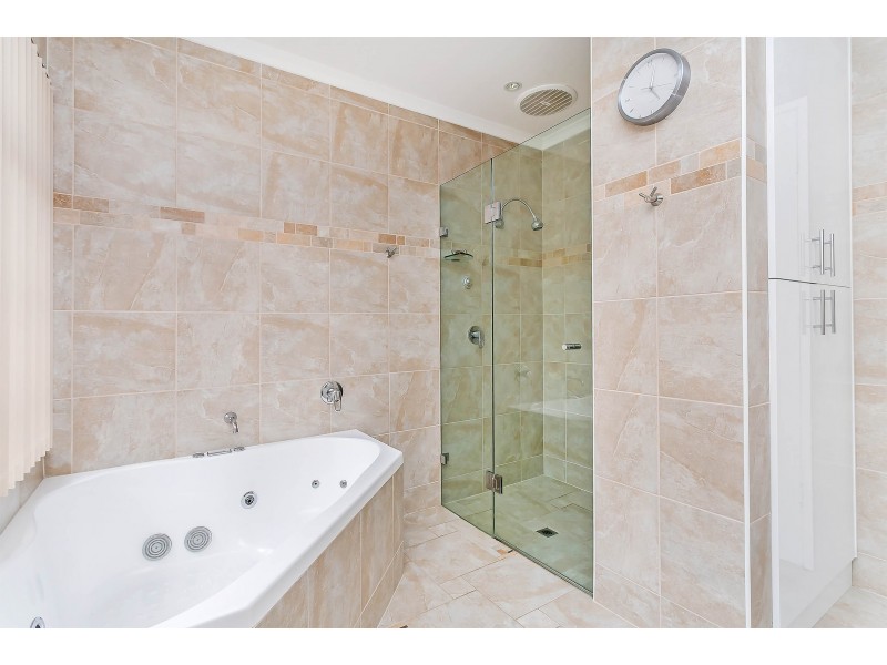 7 Nareeda Way, West Lakes SA 5021