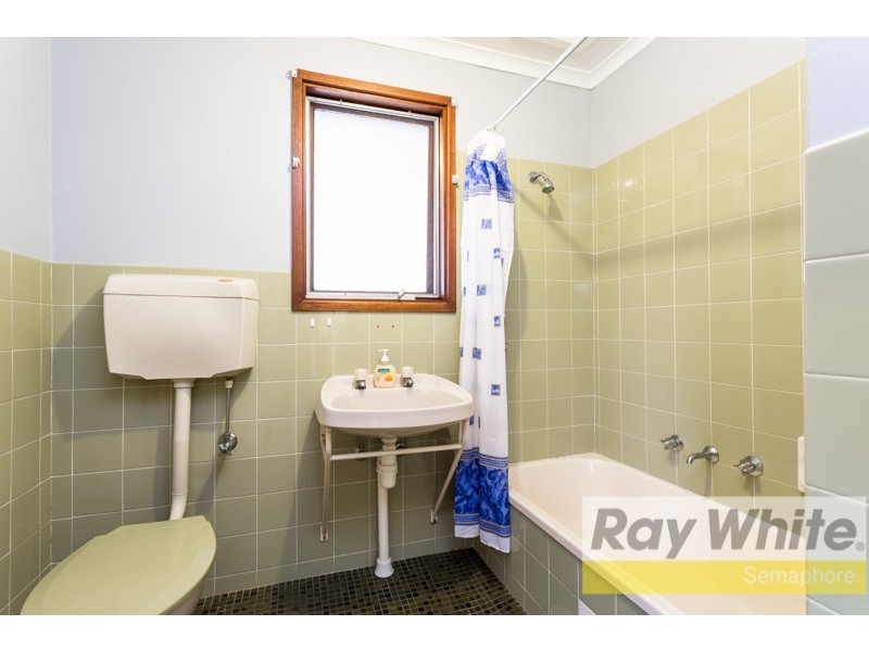 28 Tucker Crescent, North Haven SA 5018