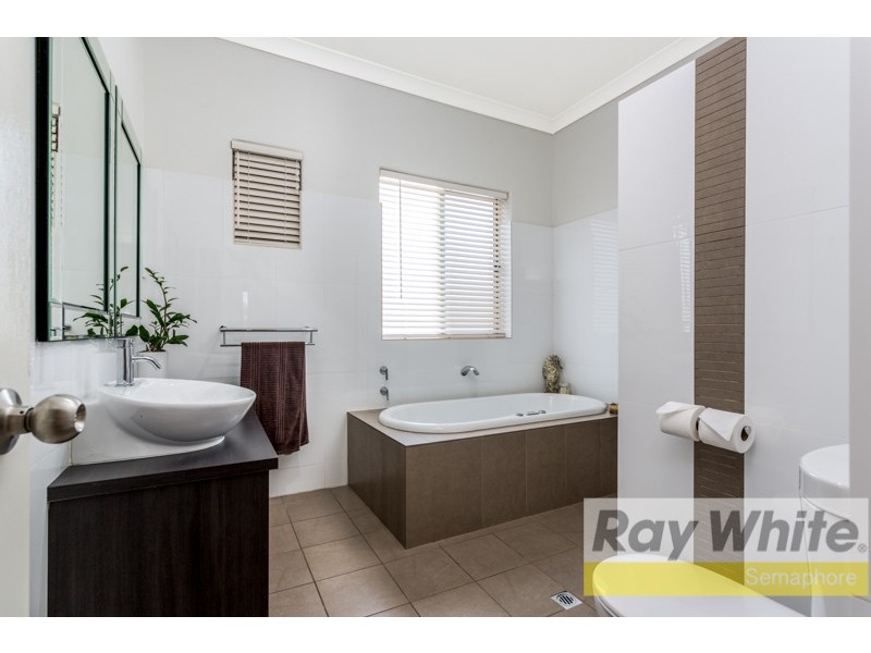 17 Kybunga Terrace, Largs North SA 5016