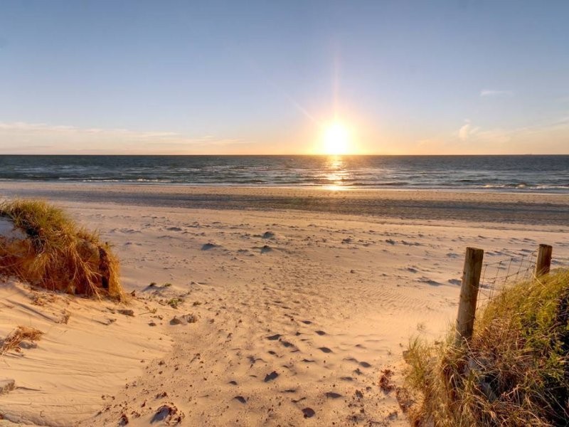 1 Tennyson Heights Court, Tennyson SA 5022