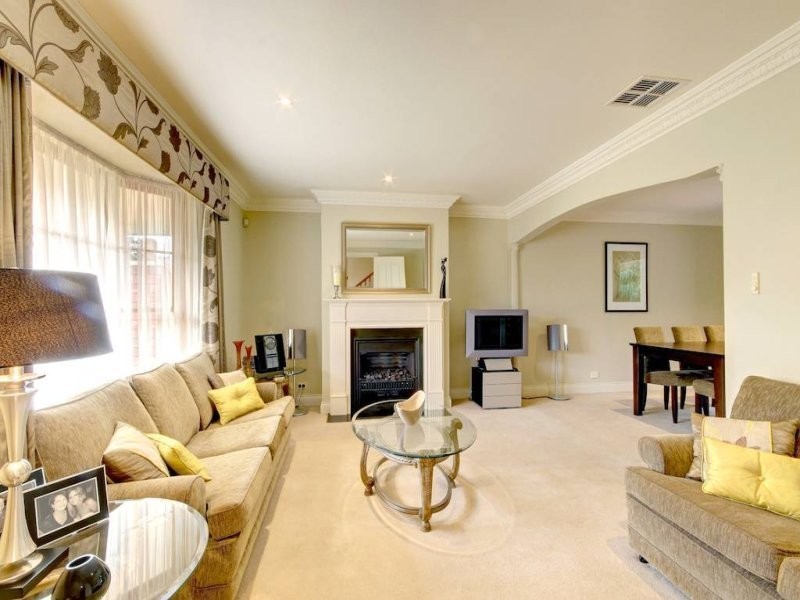 1 Tennyson Heights Court, Tennyson SA 5022