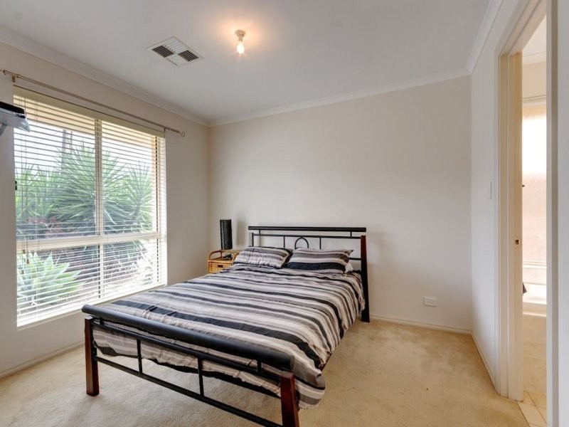 5 Fern Grove, Seacombe Gardens SA 5047