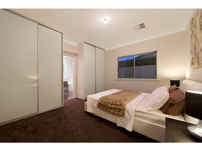 88A Tarranna Avenue, Park Holme SA 5043