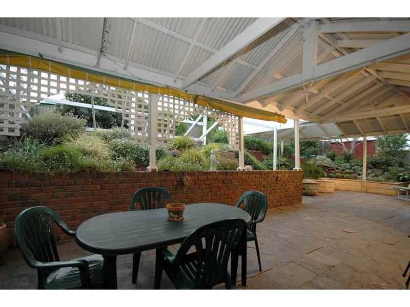 11 Coburn Court, Trott Park SA 5158
