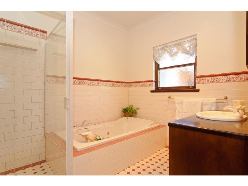 2 Rawson Penfold Drive, Rosslyn Park SA 5072