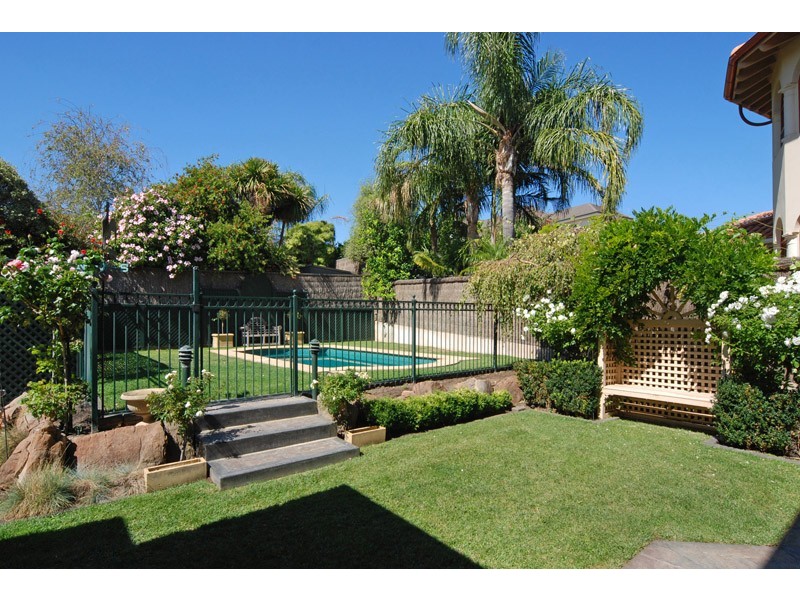 2 Rawson Penfold Drive, Rosslyn Park SA 5072