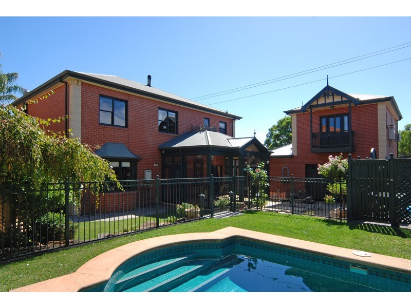 2 Rawson Penfold Drive, Rosslyn Park SA 5072