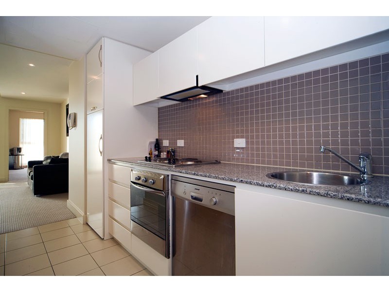 524/16 Holdfast Prom, Glenelg SA 5045