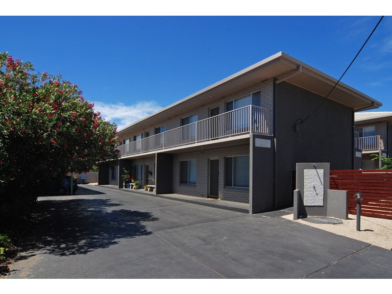 Unit 2/11 Alexander Street, Largs Bay SA 5016