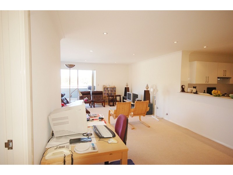 24/13-15 Moore Street, West Gosford NSW 2250