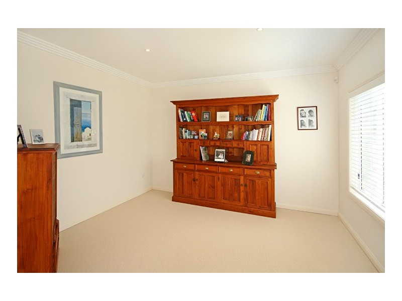 Point Frederick NSW 2250