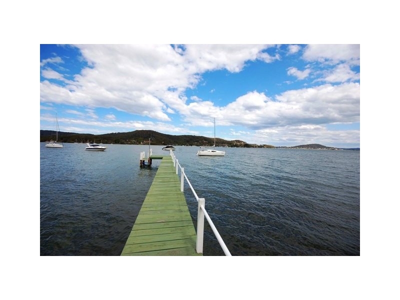 6/3-7 WHARF STREET, East Gosford NSW 2250