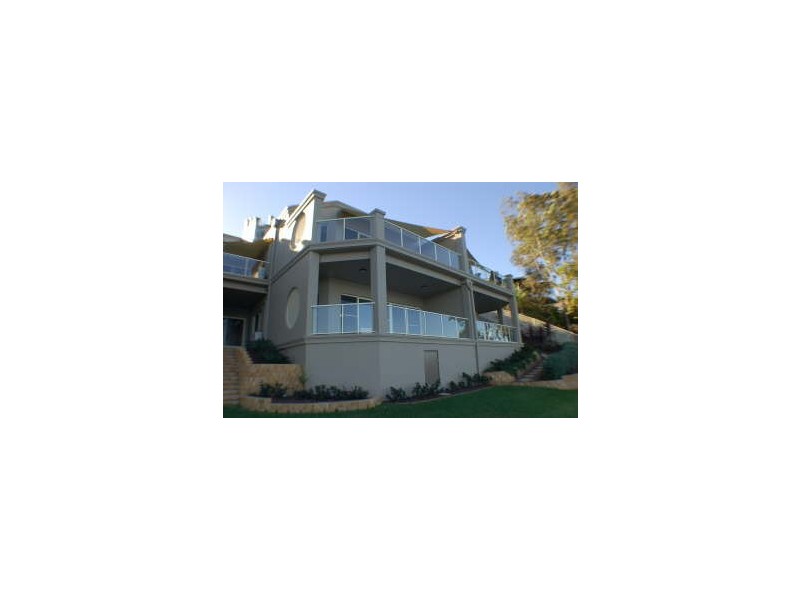 6/3-7 WHARF STREET, East Gosford NSW 2250