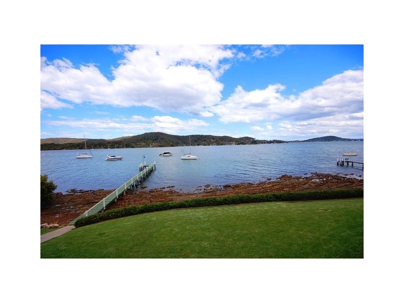 6/3-7 WHARF STREET, East Gosford NSW 2250