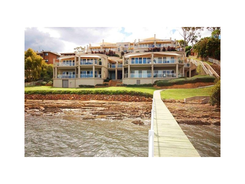 6/3-7 WHARF STREET, East Gosford NSW 2250