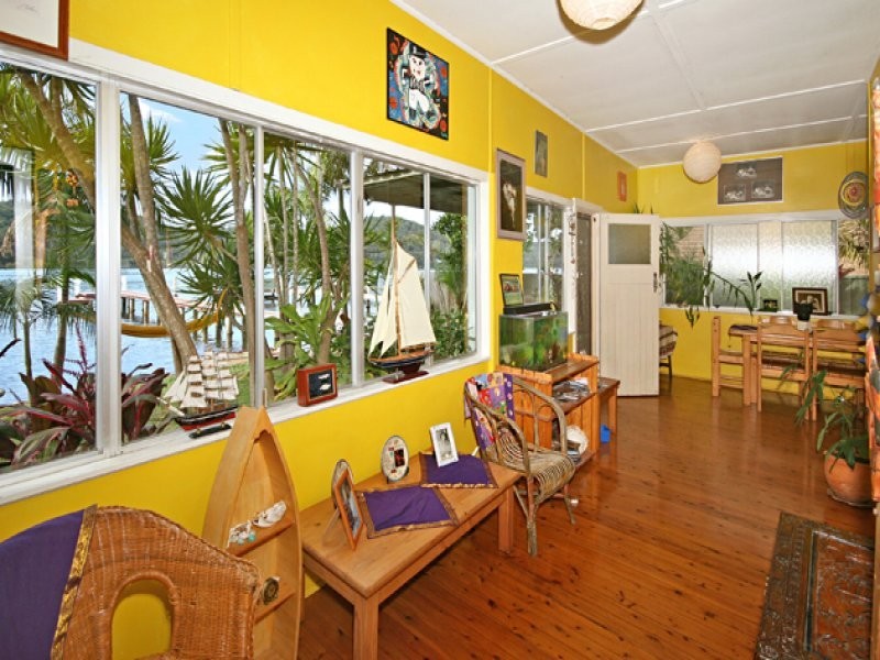 154 Booker Bay Road, Booker Bay NSW 2257