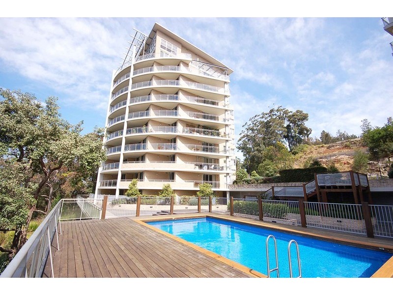 473/80 John Whiteway Drive, Gosford NSW 2250