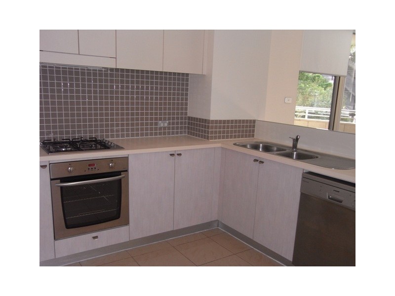 473/80 John Whiteway Drive, Gosford NSW 2250