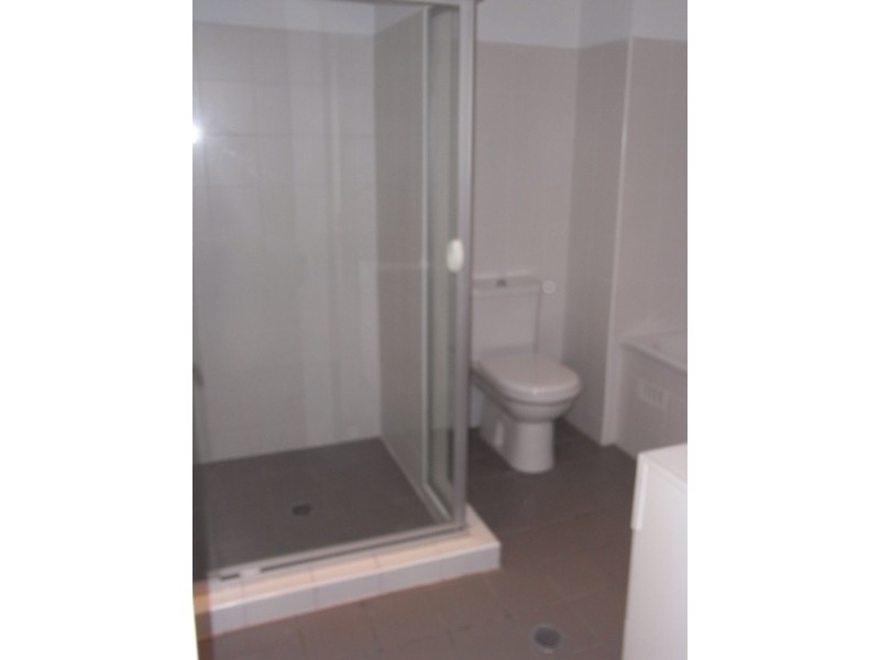 473/80 John Whiteway Drive, Gosford NSW 2250