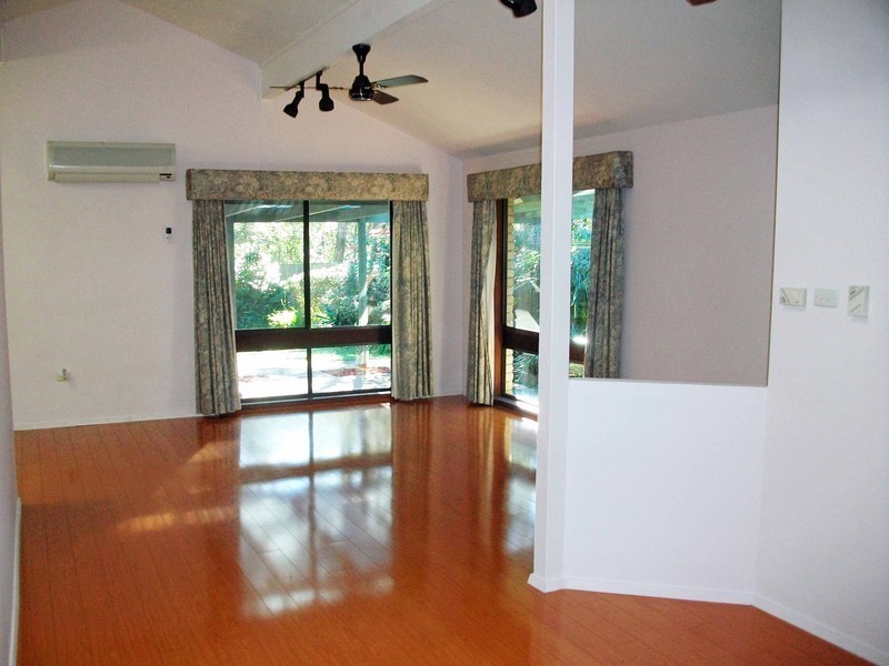 51 Wendy Drive, Point Clare NSW 2250