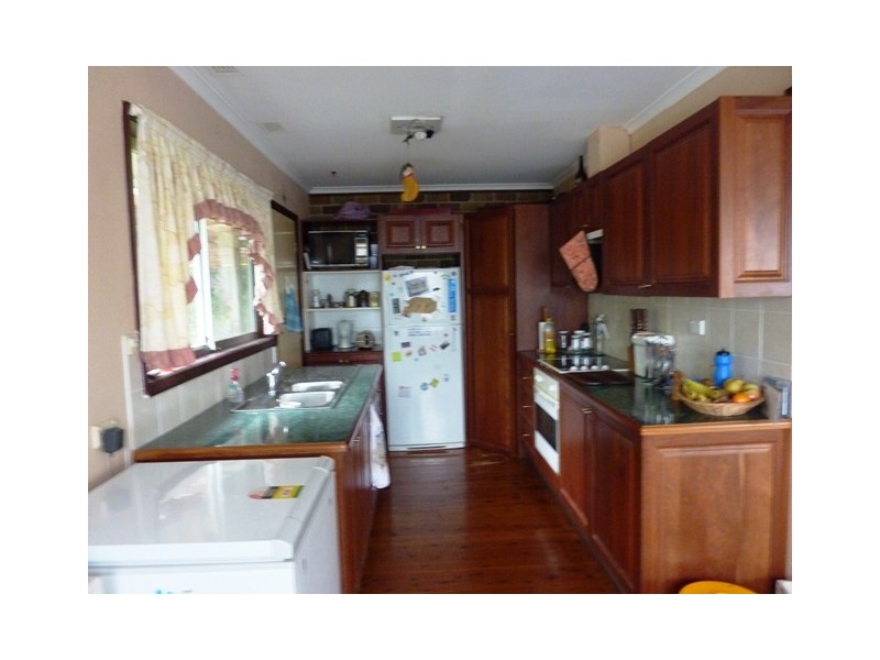 2 Andra Place, Wyoming NSW 2250